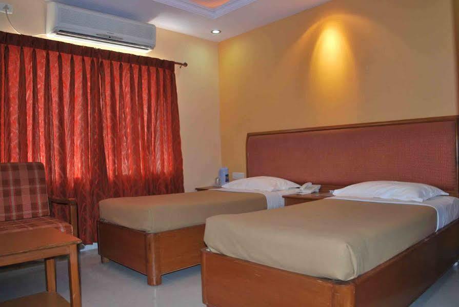 The Chakrie Residency Hotel Tirupati Zewnętrze zdjęcie